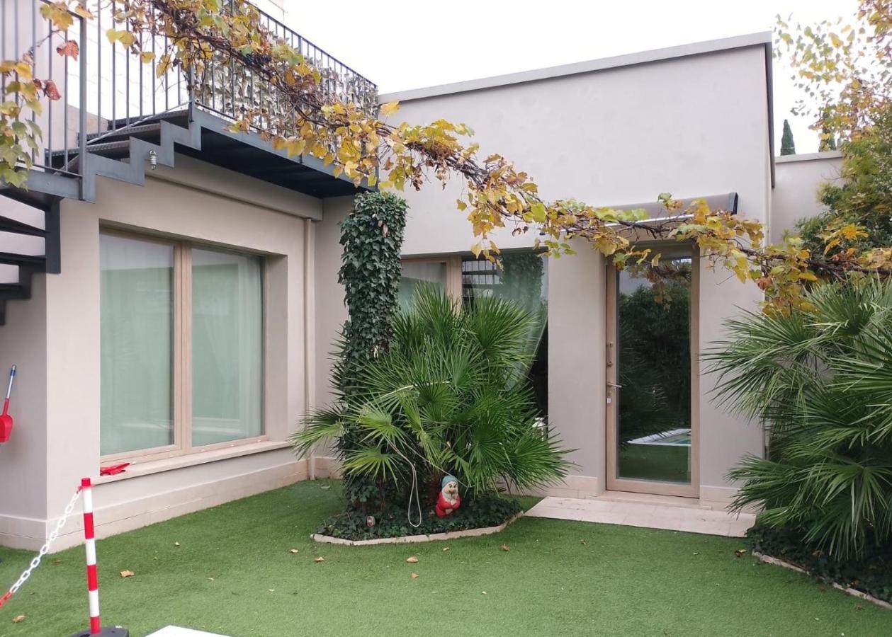 Suite Mimosa Con Piscina - Affitti Brevi Italia シルミオーネ エクステリア 写真